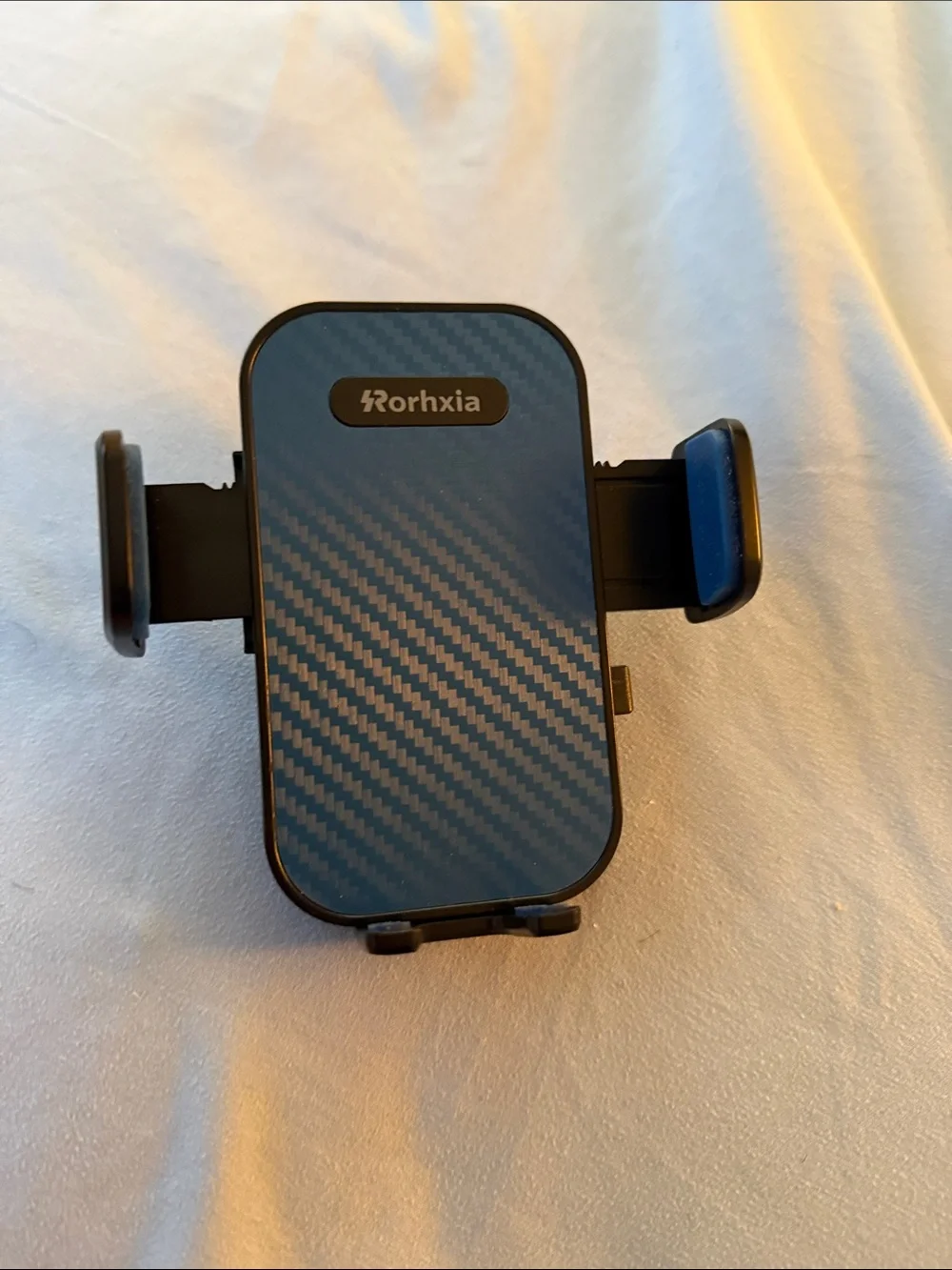 Blue Carbon-Style Universal Car Phone Mount